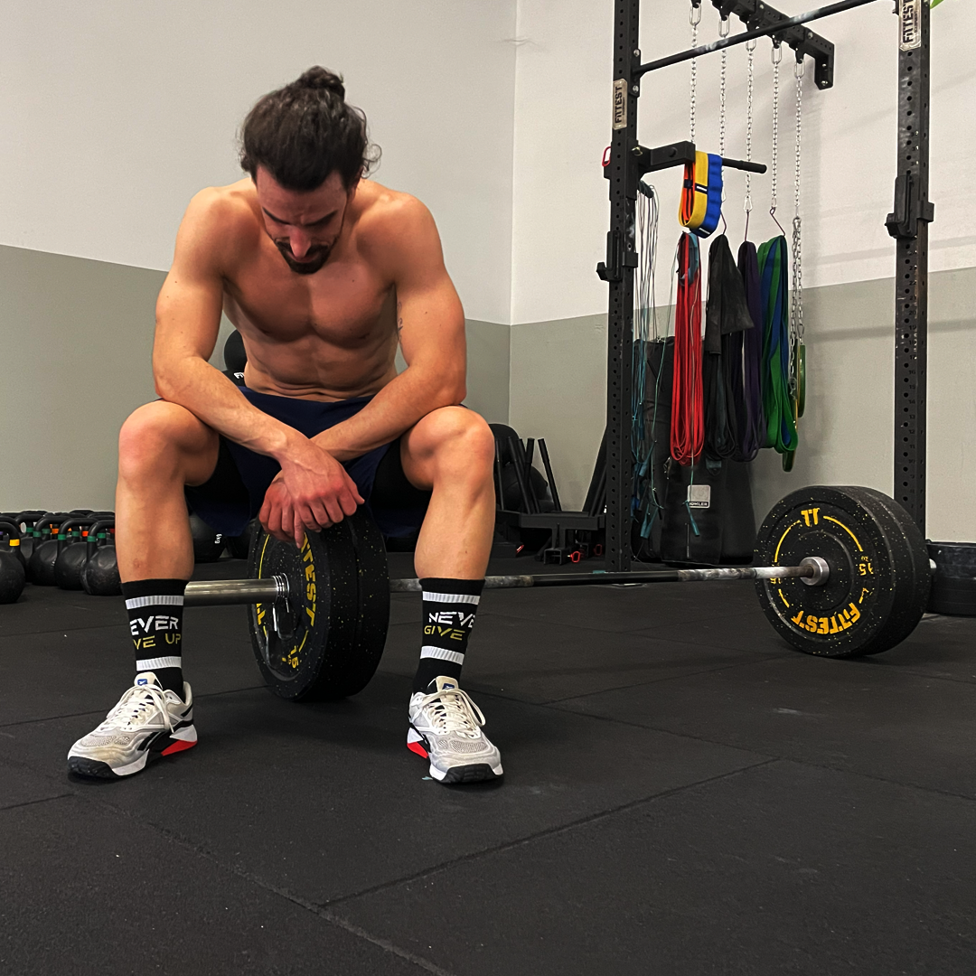 NEVER GIVE UP SOCKS